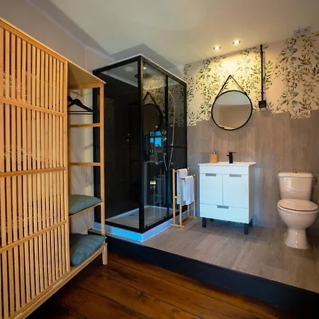 Door 21 - & * Bragança