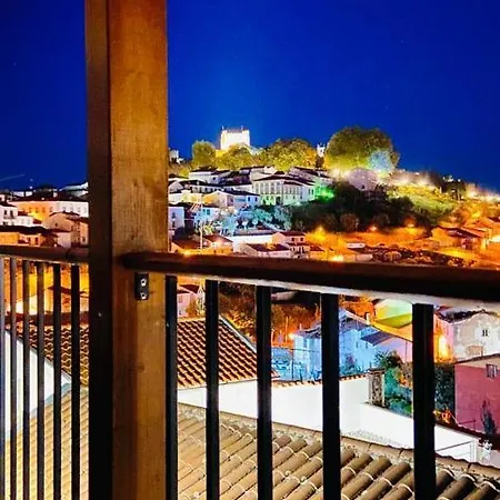 Door 21 - & Vandrarhem *