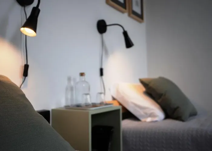 אכסניה Door 21 - & *