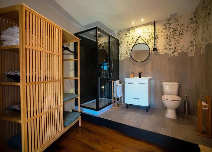 Door 21 - & * Bragança