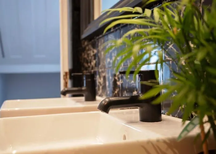 Albergue Door 21 - & Bragança