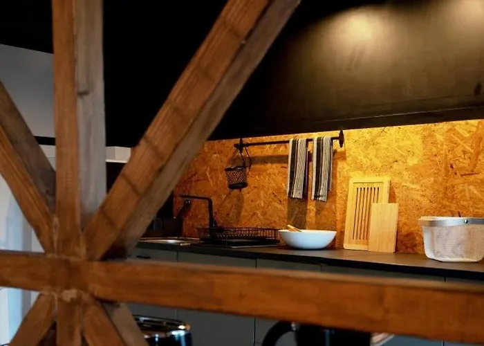 Albergue Door 21 - &