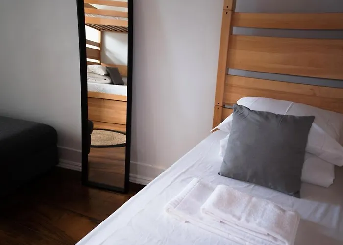 Door 21 - & Bragança