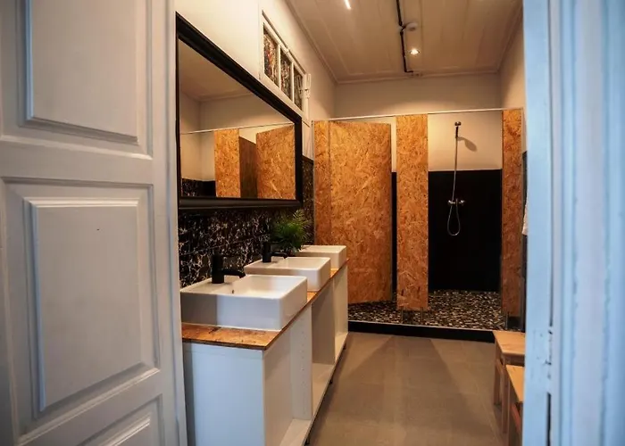 Albergue Door 21 - & Bragança