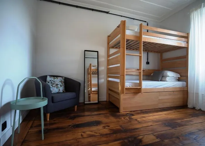 Albergue Door 21 - &