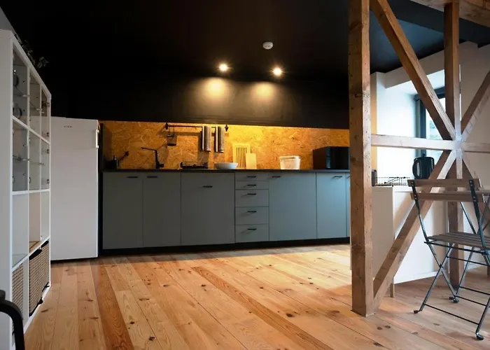 Door 21 - & Albergue