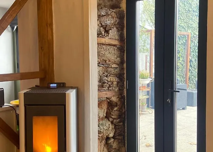 Albergue Door 21 - &