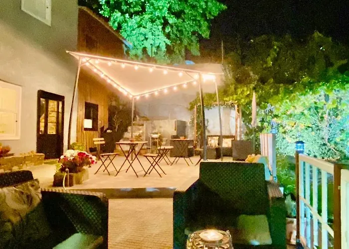 Door 21 - & Albergue Bragança