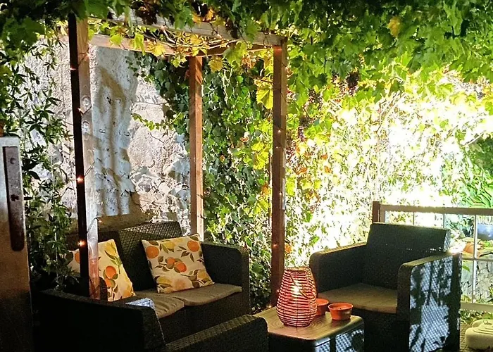 אכסניה Door 21 - & *